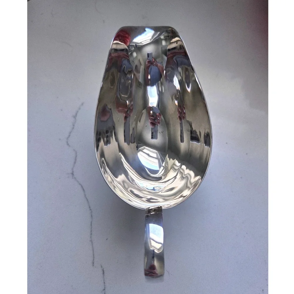 VTG Silver Plated Pedestal Gravy Boat Sauce Pitcher with Loop Handle